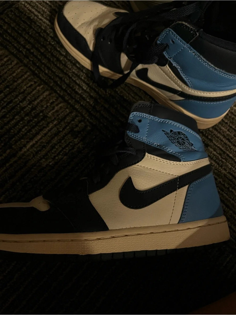 Jordan Retro High OG - White, Black & Light Blue